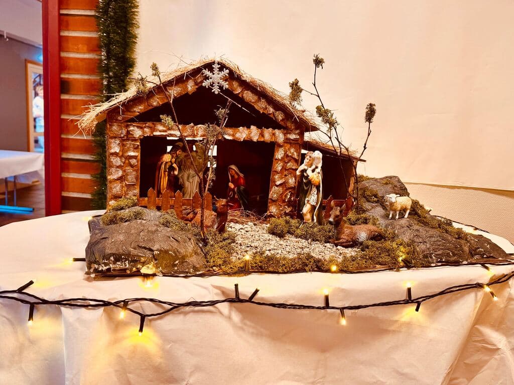 Christmas and Diwali gathering photo 7